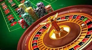 Excited Philippines player celebrating a big slot jackpot win on mobile